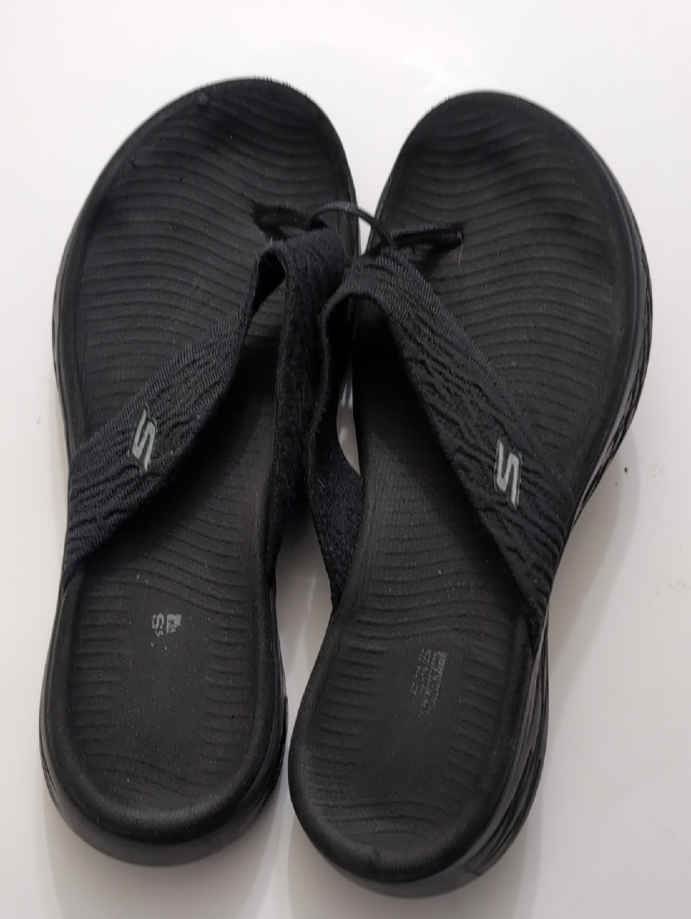 Skechers All-Black Comfort Thong Sandals